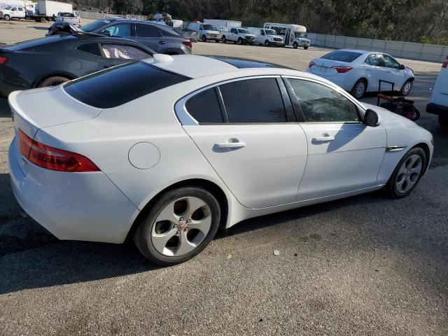 Obraz 3 z 2018 JAGUAR XE  2018 z VIN SAJAR4FX0JCP40395