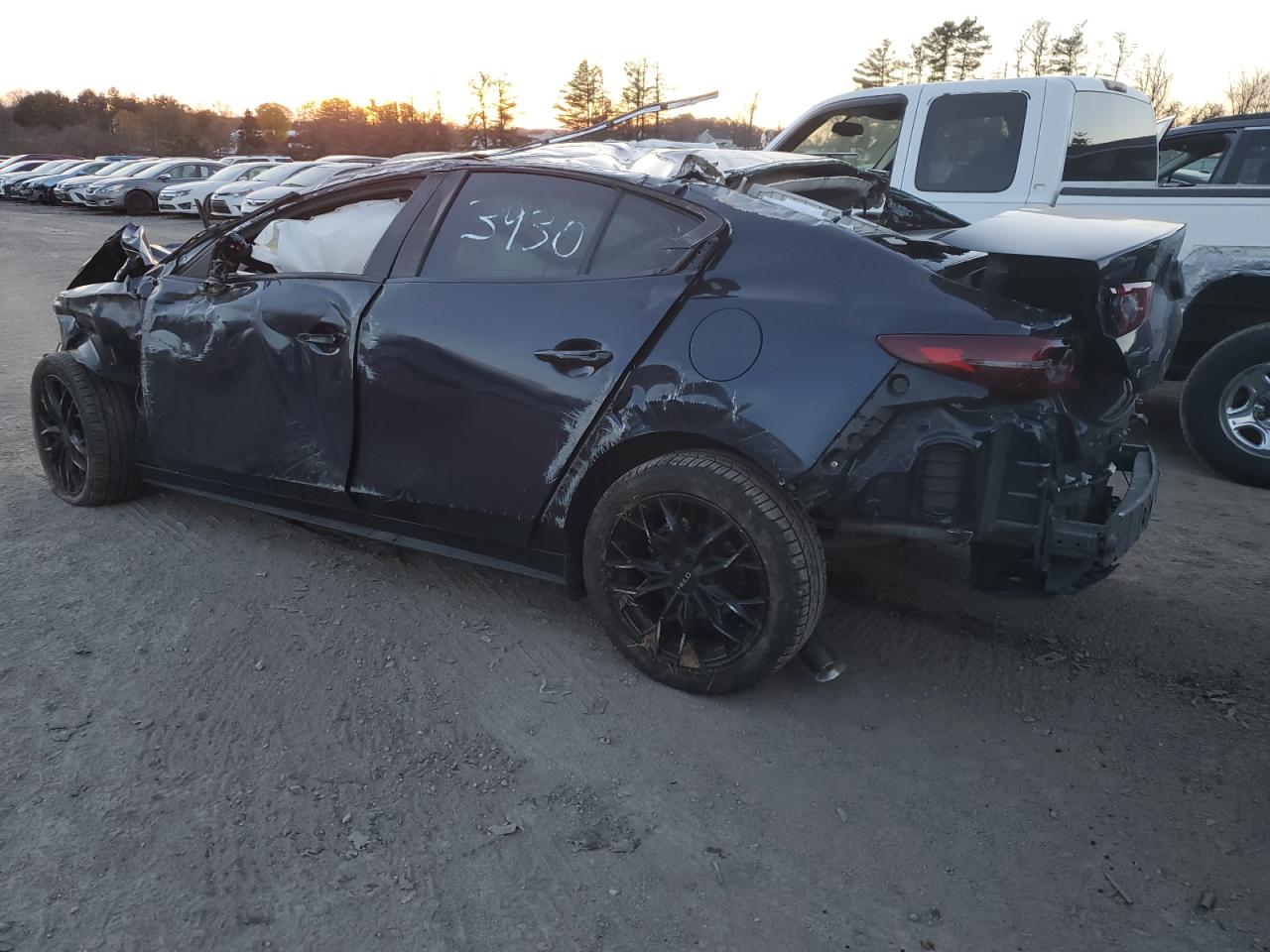 Obraz 2 z 2019 MAZDA 3  2019 z VIN 3MZBPABL7KM113930