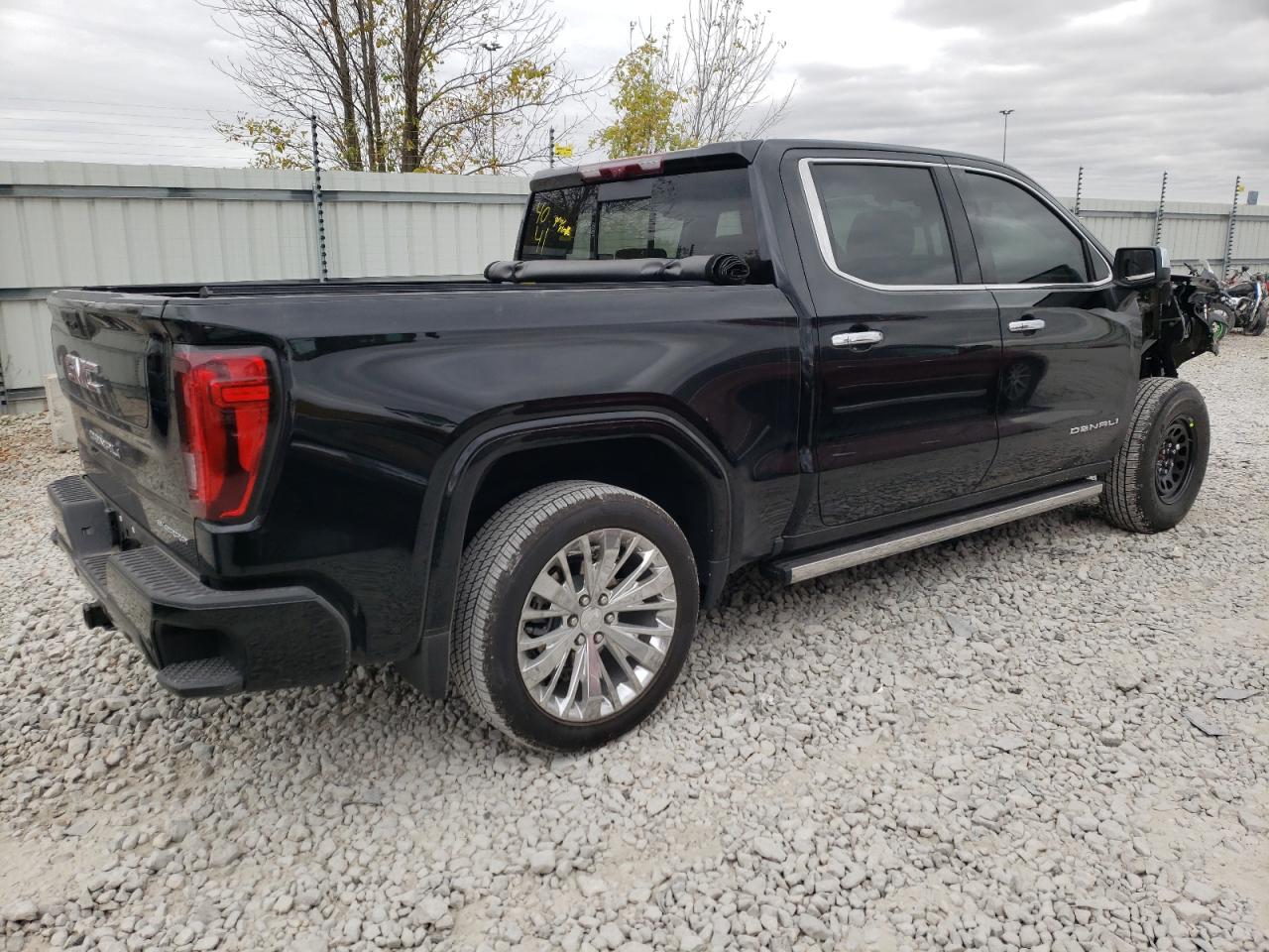 Изображение 3 2023 GMC SIERRA K1500 DENALI 2023 с VIN 1GTUUGEL5PZ281512
