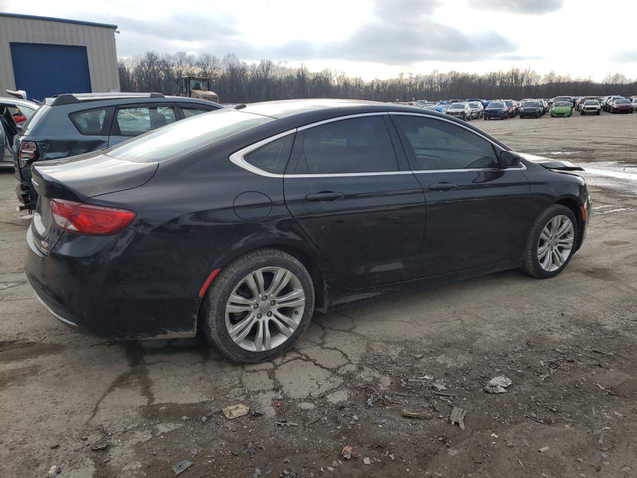 Изображение 3 2015 CHRYSLER 200 LIMITED 2015 с VIN 1C3CCCAB0FN620613