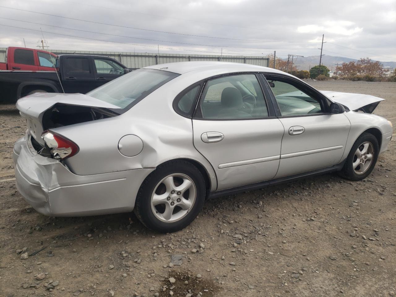 Obraz 3 z 2001 FORD TAURUS SES 2001 z VIN 1FAFP55U11A232557
