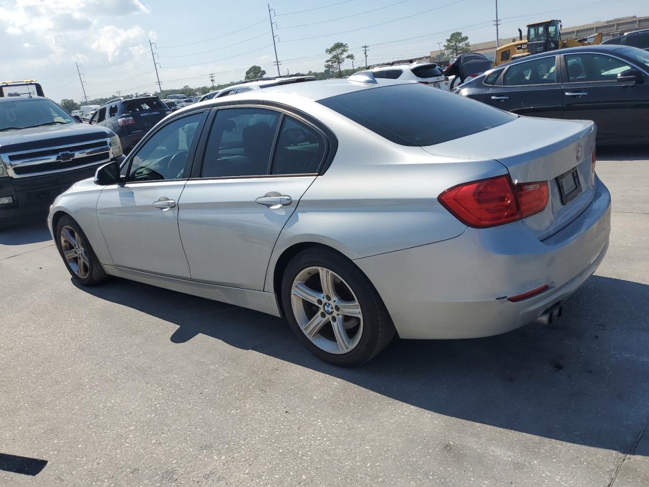 Изображение 2 2013 BMW 328 I SULEV 2013 с VIN WBA3C1C59DF439389