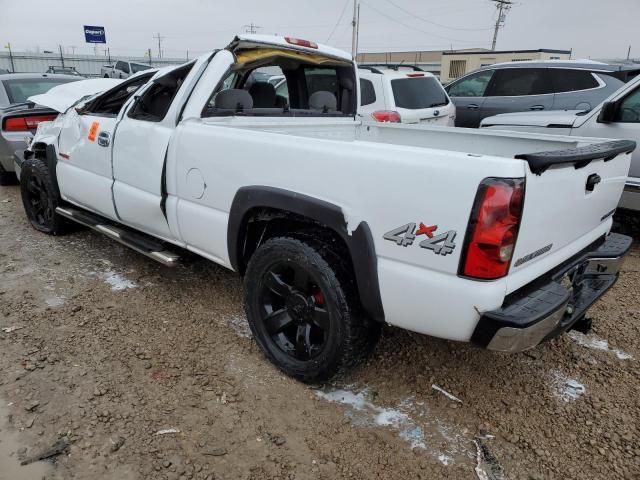 Image 2 of 2005 CHEVROLET SILVERADO K1500 2005 with VIN 1GCEK19B15E131488