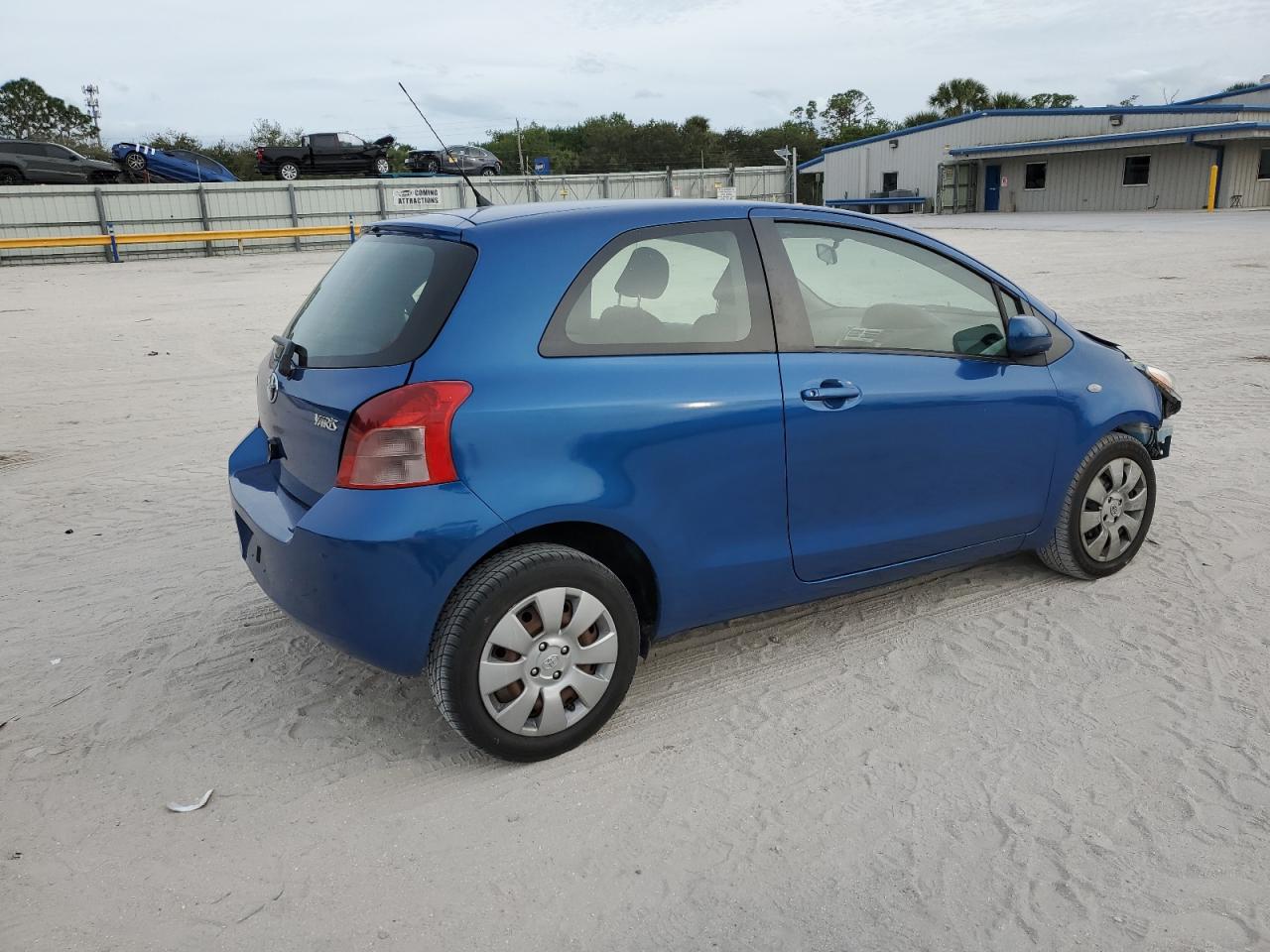 Obraz 3 z 2008 TOYOTA YARIS  2008 z VIN JTDJT923585176743