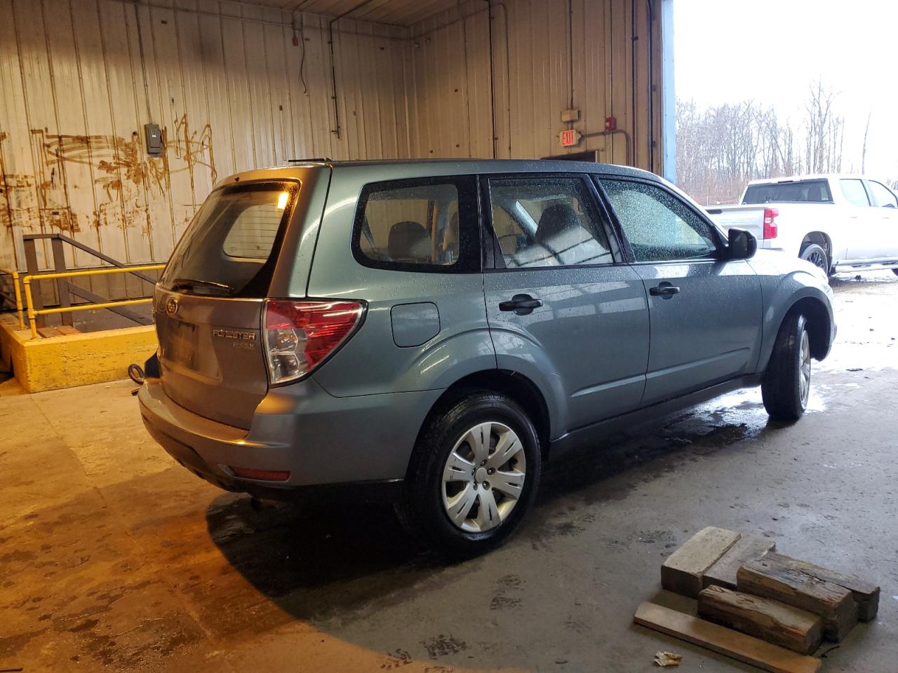 Image 3 of 2010 SUBARU FORESTER 2.5X 2010 with VIN JF2SH6AC7AH727251