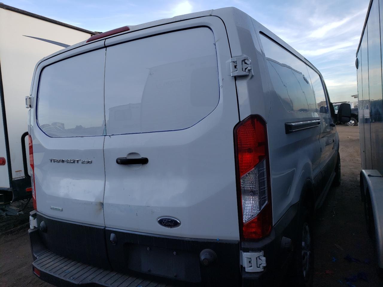 Изображение 3 2019 FORD TRANSIT T-250 2019 с VIN 1FTYR2YG1KKA82138