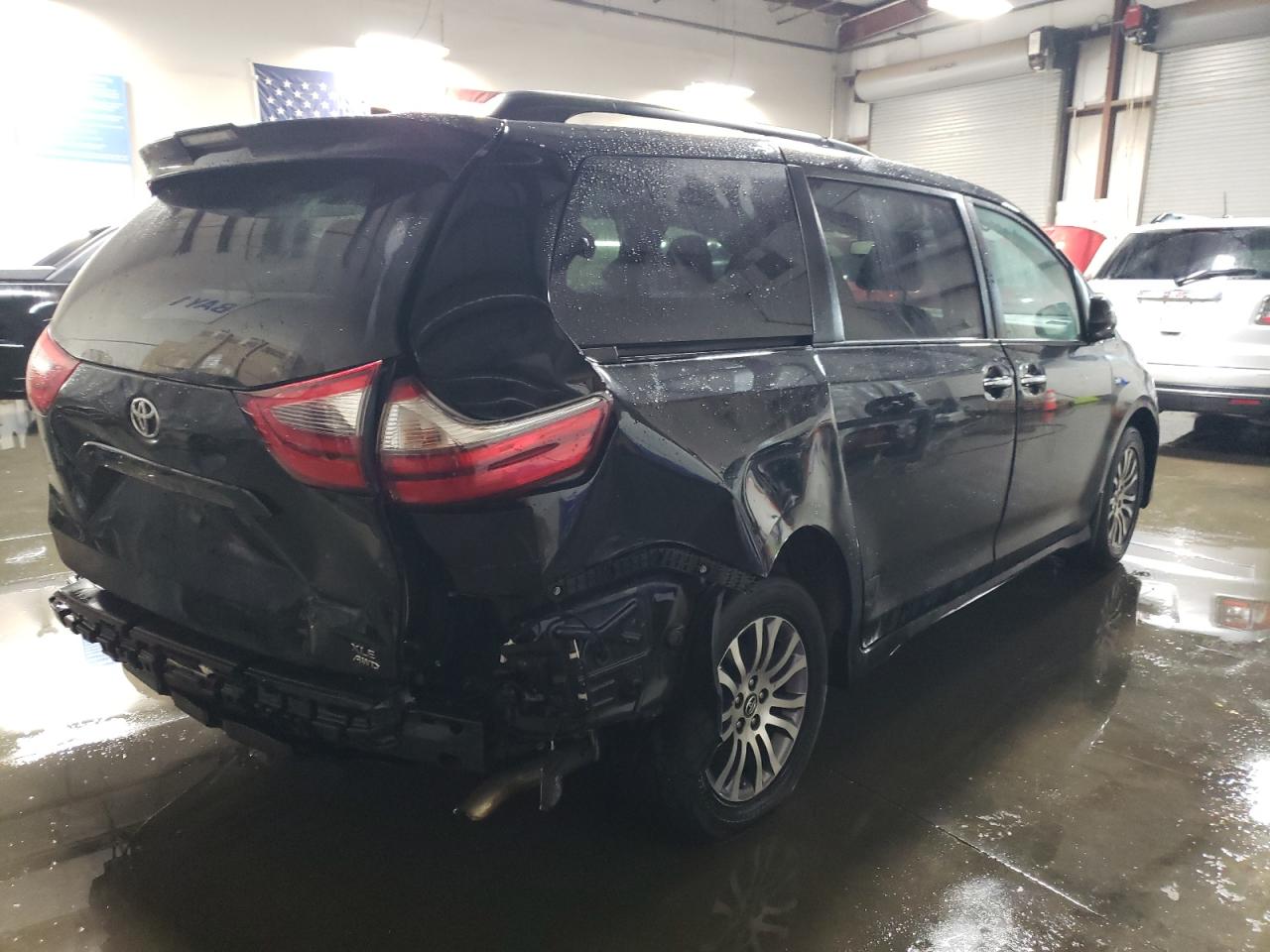 Obraz 3 z 2020 TOYOTA SIENNA XLE 2020 z VIN 5TDDZ3DC8LS235213