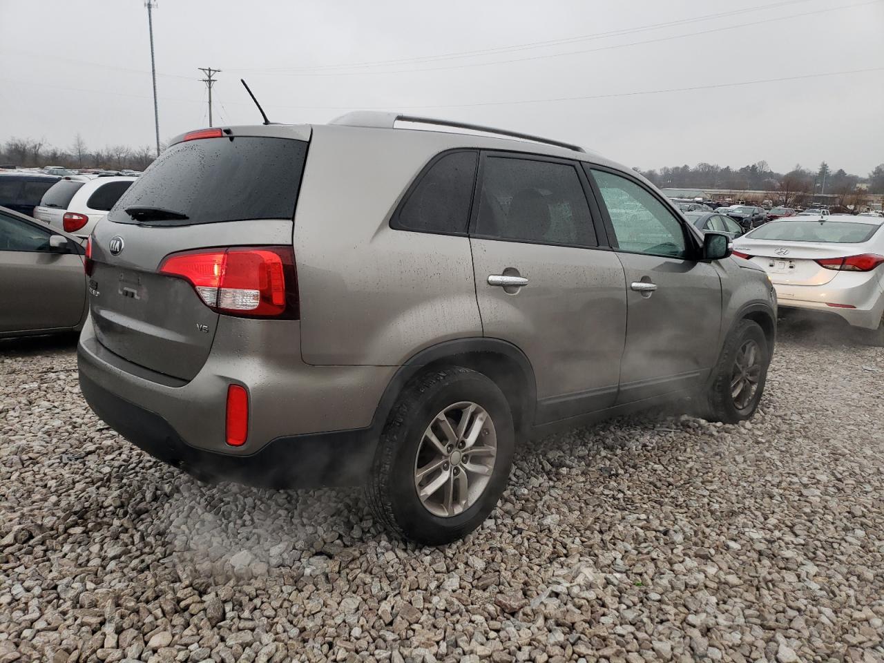 Obraz 3 z 2015 KIA SORENTO LX 2015 z VIN 5XYKTDA75FG604018