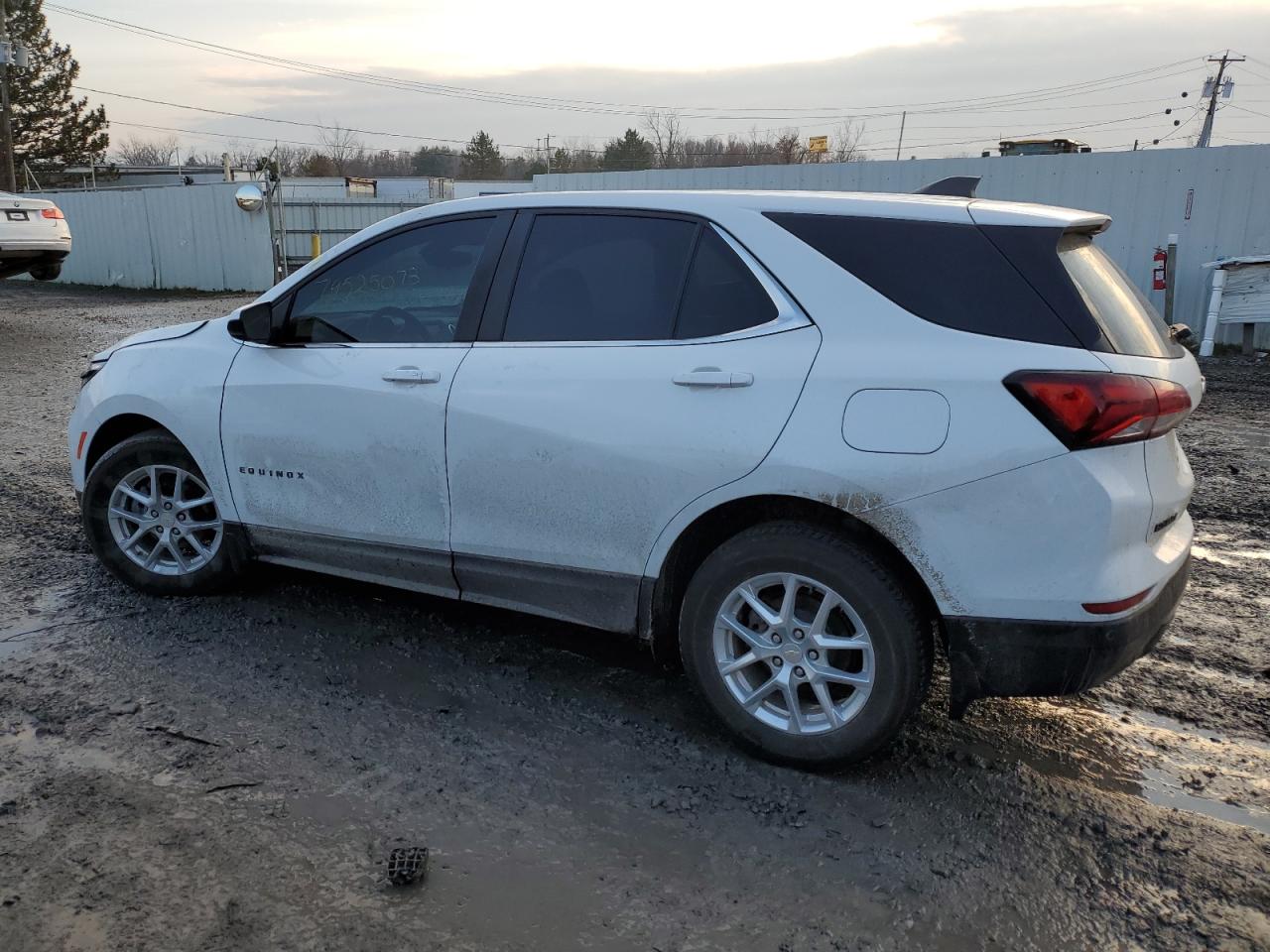 Image 2 of 2022 CHEVROLET EQUINOX LT 2022 with VIN 3GNAXUEV5NS100422