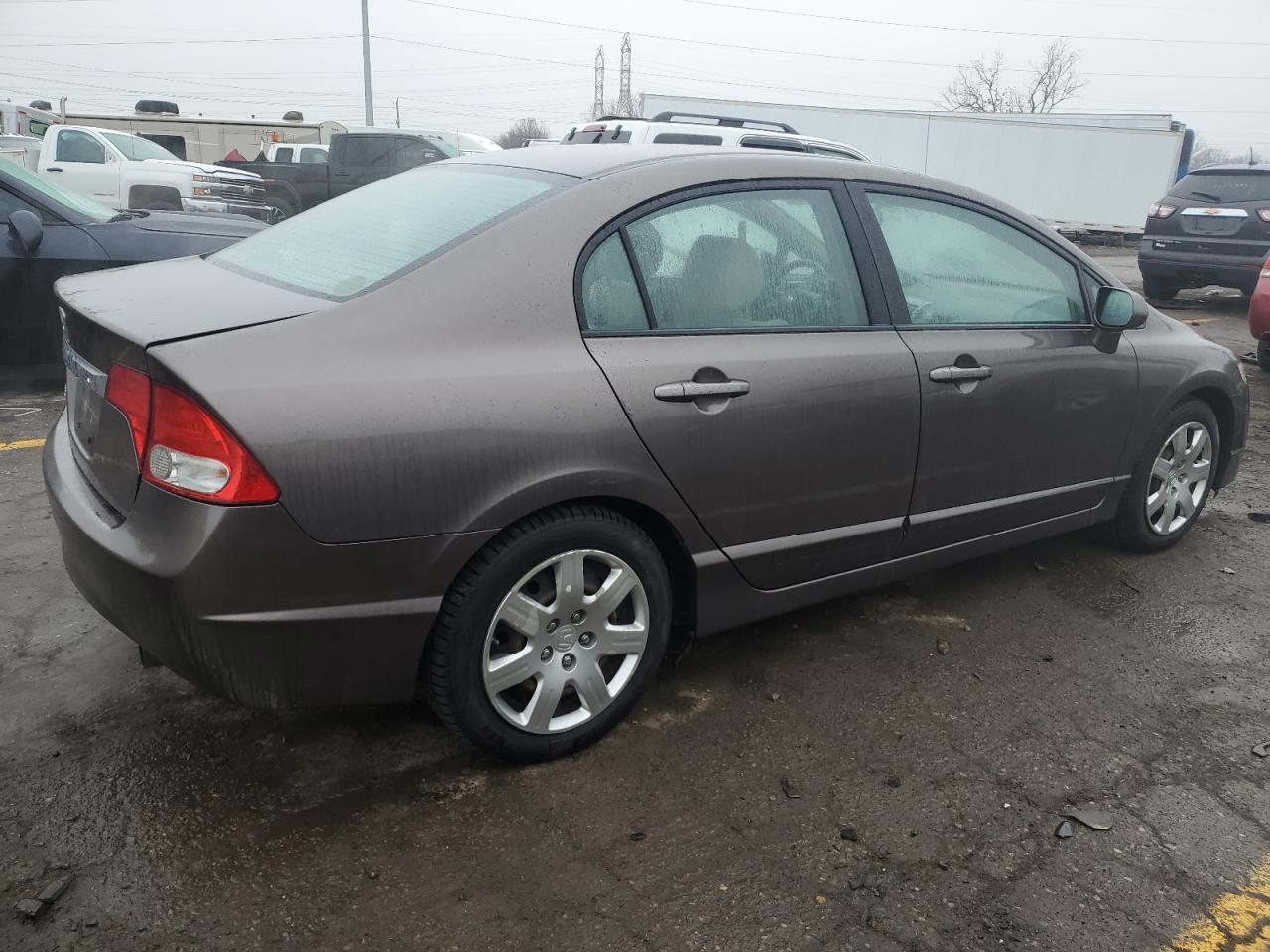 Изображение 3 2010 HONDA CIVIC LX 2010 с VIN 2HGFA1F58AH558788