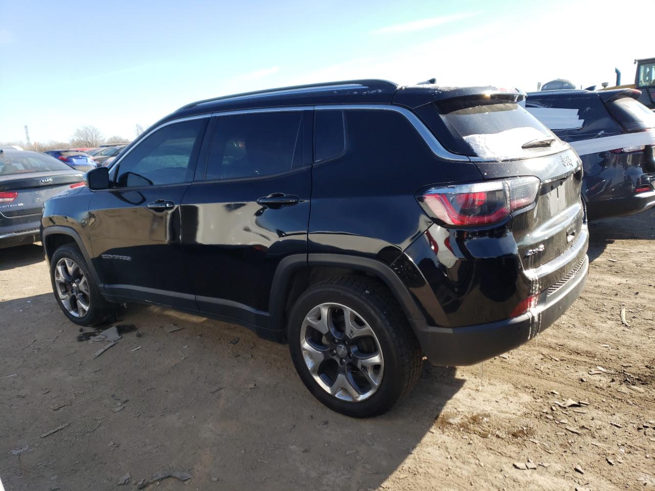 Image 2 of 2018 JEEP COMPASS LIMITED 2018 with VIN 3C4NJDCB5JT333970
