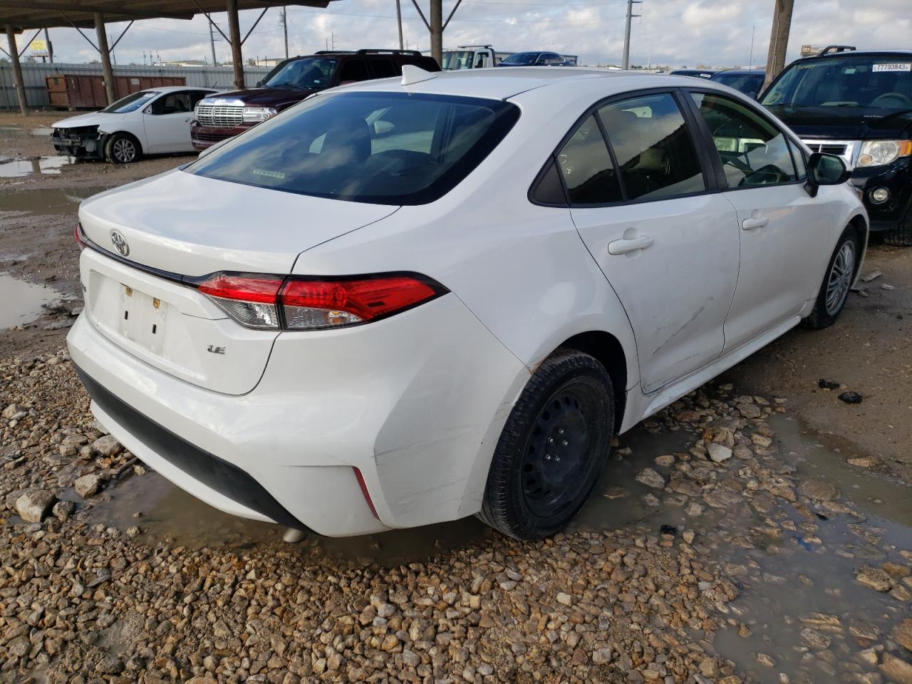 Image 3 of 2020 TOYOTA COROLLA LE 2020 with VIN JTDEPRAE2LJ026517