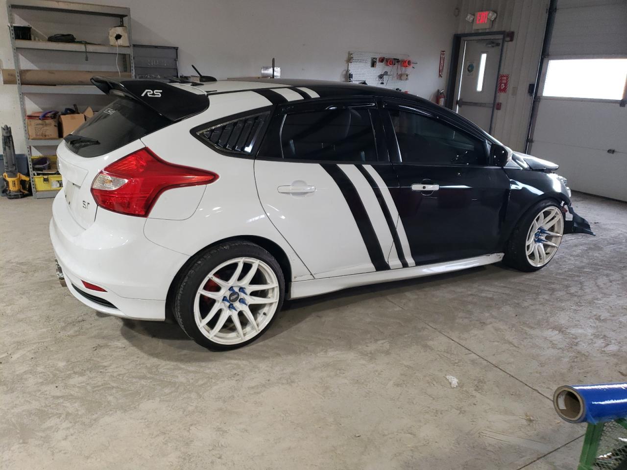 Image 3 of 2013 FORD FOCUS ST 2013 with VIN 1FADP3L9XDL201830