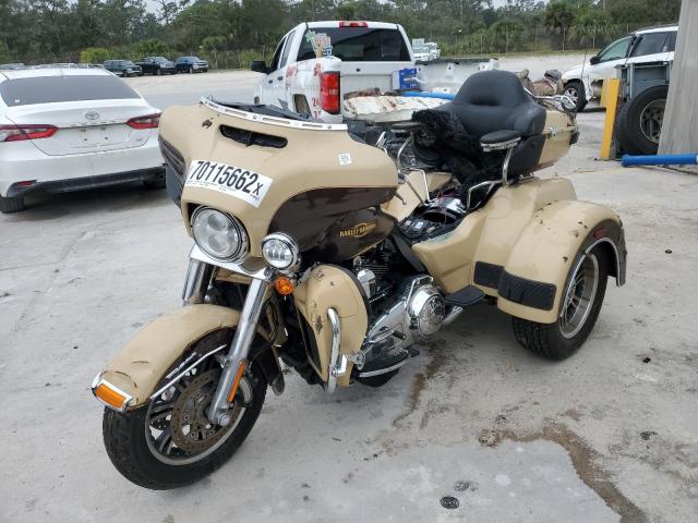 Image 2 of 2014 HARLEY-DAVIDSON FLHTCUTG TRI GLIDE ULTRA 2014 with VIN 1HD1MAL14EB851148