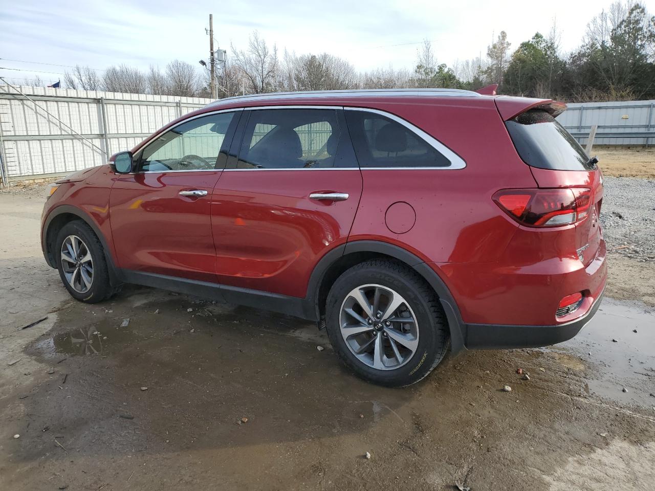 Image 2 of 2019 KIA SORENTO EX 2019 with VIN 5XYPH4A55KG460065