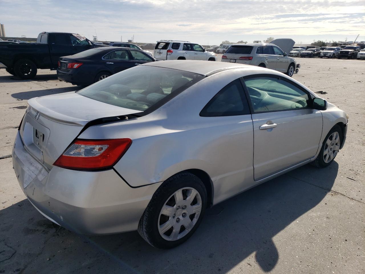 Изображение 3 2010 HONDA CIVIC LX 2010 с VIN 2HGFG1B69AH505434