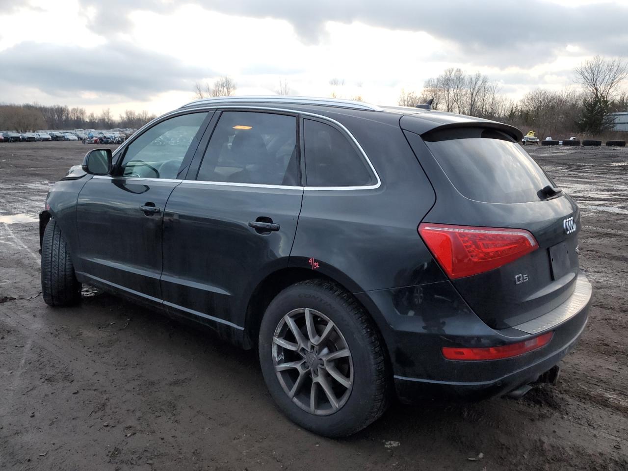 Image 2 of 2012 AUDI Q5 PREMIUM PLUS 2012 with VIN WA1LFAFP6CA086817