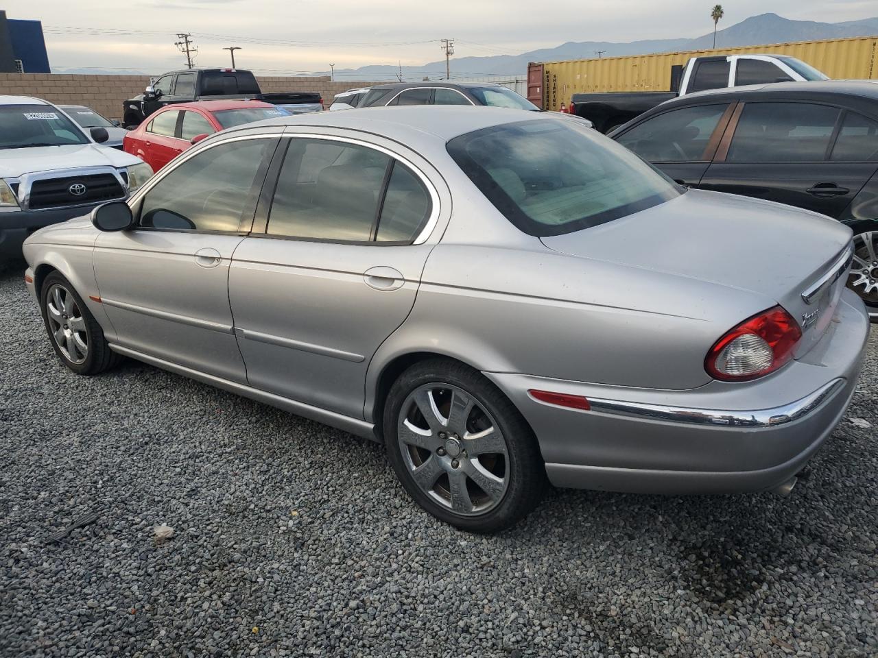 Obraz 2 z 2004 JAGUAR X-TYPE 3.0 2004 z VIN SAJEA51C84WD64375
