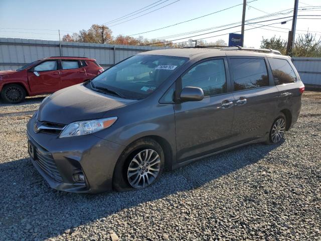 2020 TOYOTA SIENNA XLE 2020 image