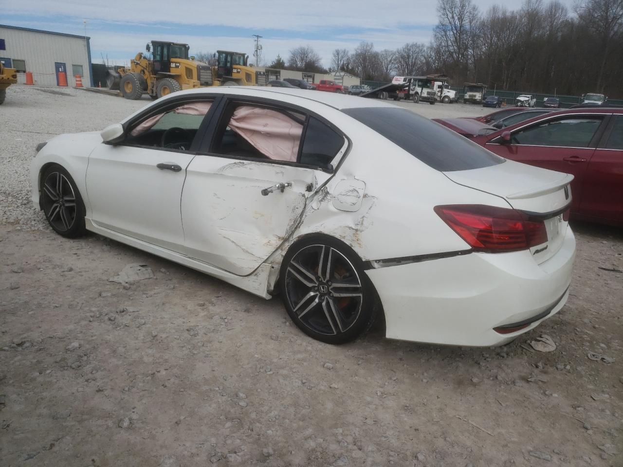 Obraz 2 z 2017 HONDA ACCORD SPORT 2017 z VIN 1HGCR2F58HA120542
