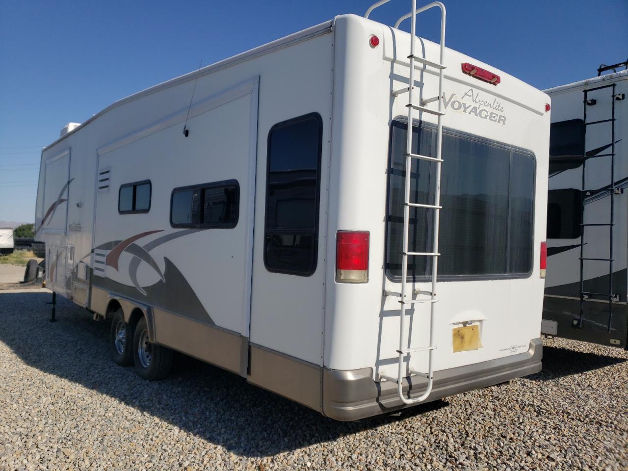 Изображение 3 2006 ALPI 5TH WHEEL 2006 с VIN 1W53ATP226Y035723