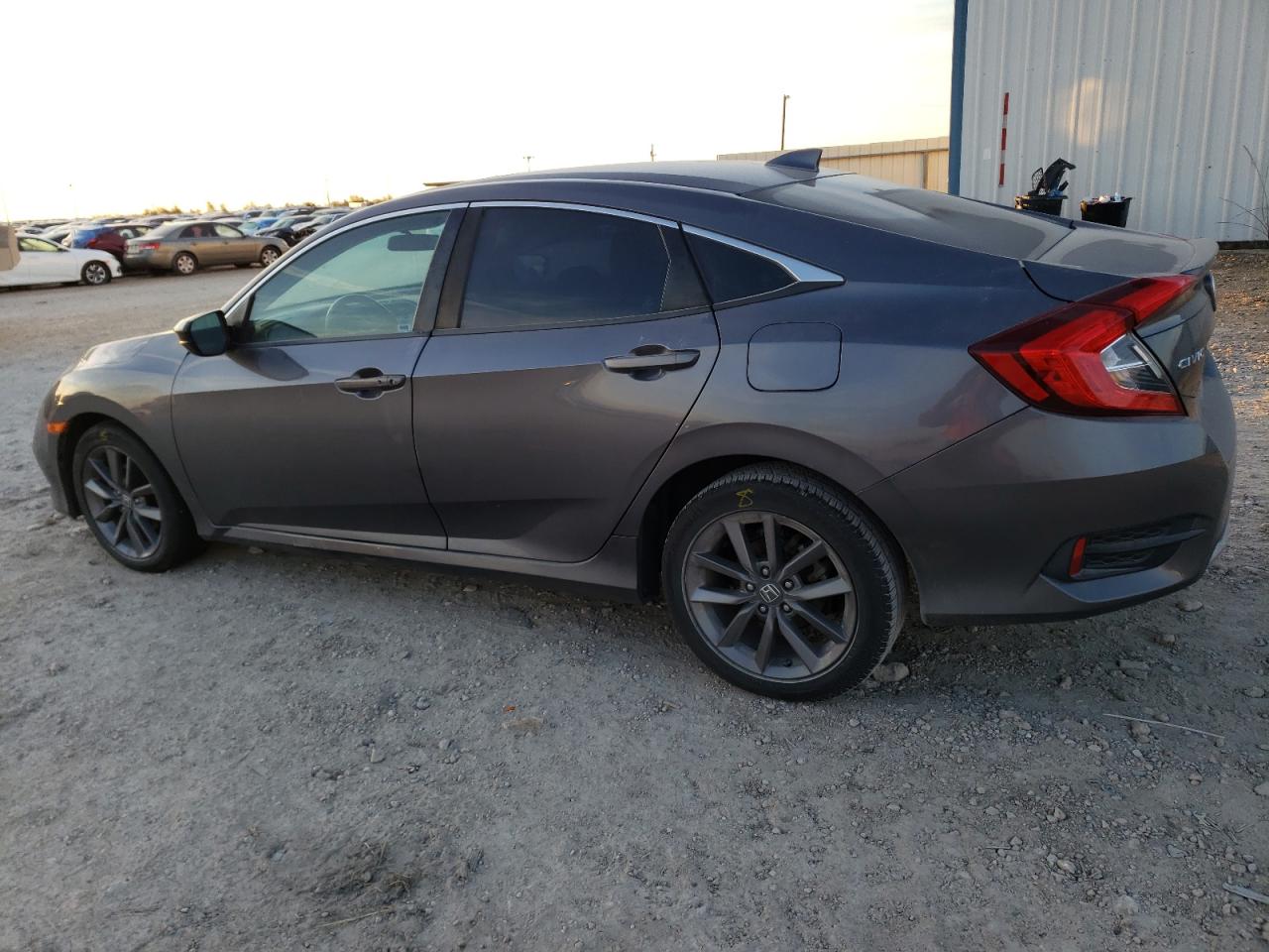 Image 2 of 2019 HONDA CIVIC EX 2019 with VIN 19XFC1F37KE206998