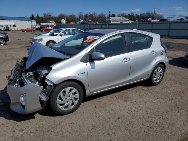 Image 1 of 2015 TOYOTA PRIUS C  2015 with VIN JTDKDTB38F1578873
