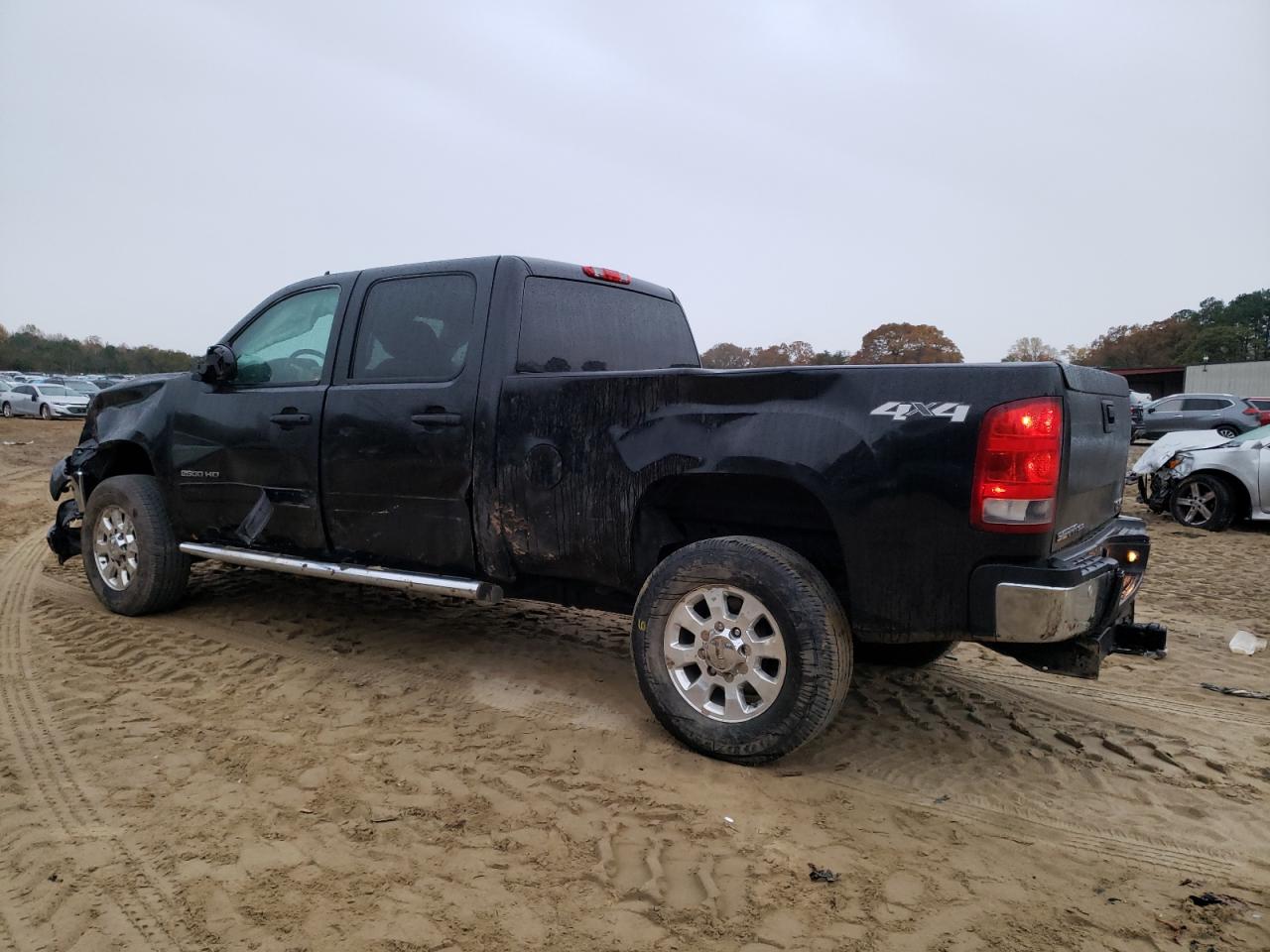 Image 2 of 2013 GMC SIERRA K2500 SLE 2013 with VIN 1GT120EG3DF141524