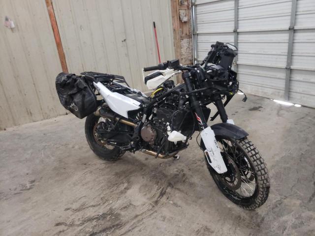 Image 1 of 2022 HUSQVARNA NORDEN 901  2022 with VIN VBKUN6403NM830535