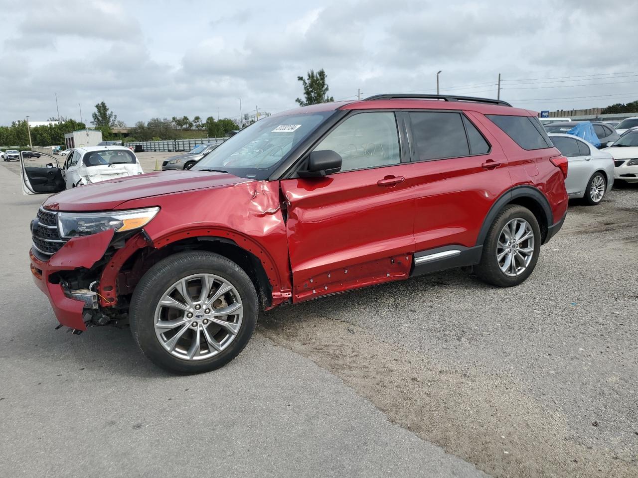 Image 1 of 2020 FORD EXPLORER XLT 2020 with VIN 1FMSK7DH6LGC75455