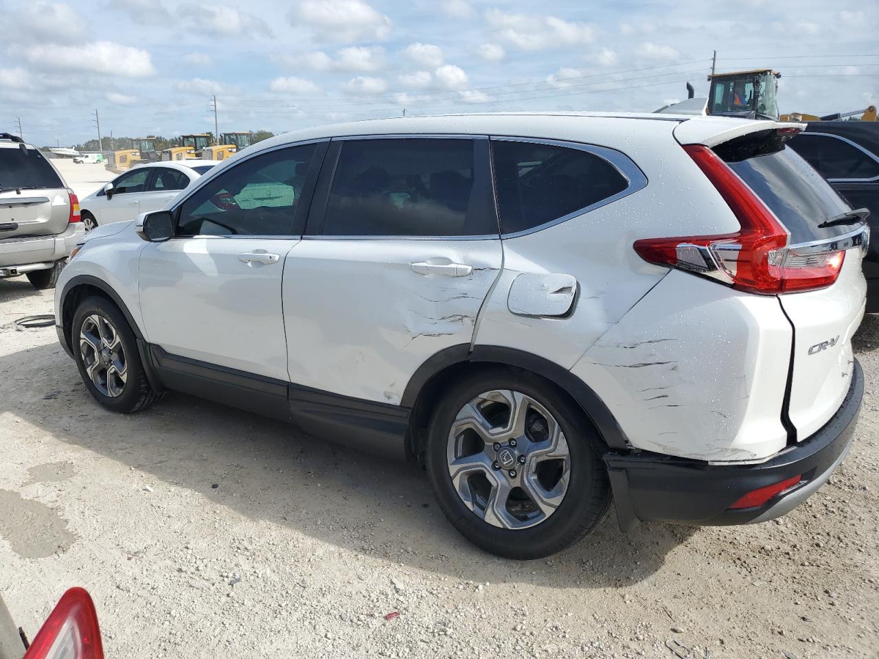 Изображение 2 2019 HONDA CR-V EXL 2019 с VIN 7FARW1H85KE023966