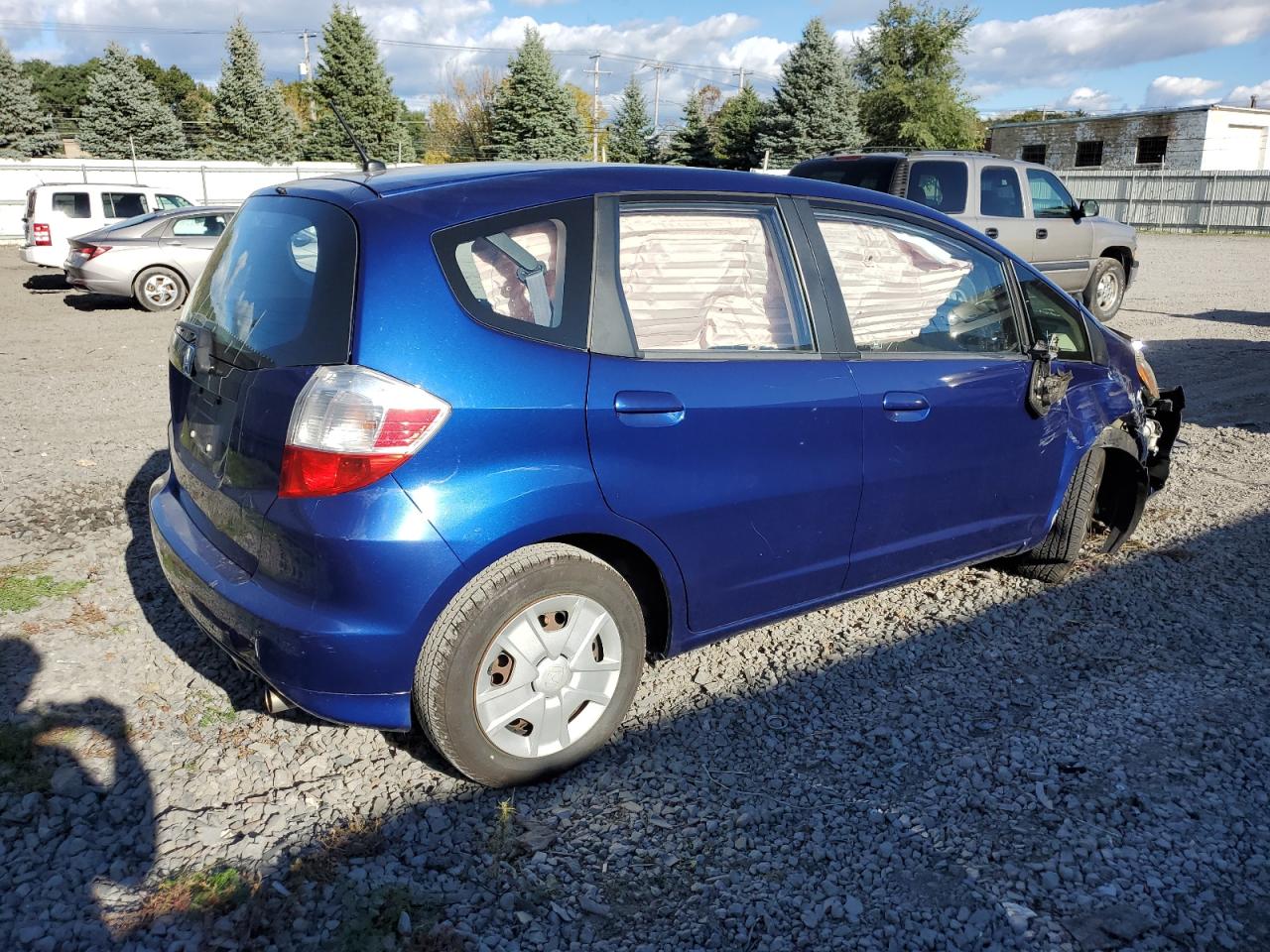 Image 3 of 2013 HONDA FIT  2013 with VIN JHMGE8H33DC025071