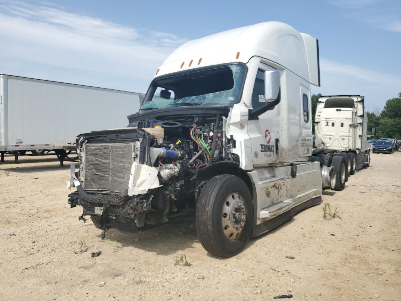 Изображение 2 2022 FREIGHTLINER CASCADIA 126  2022 с VIN 3AKJHHDVXNSNC1002