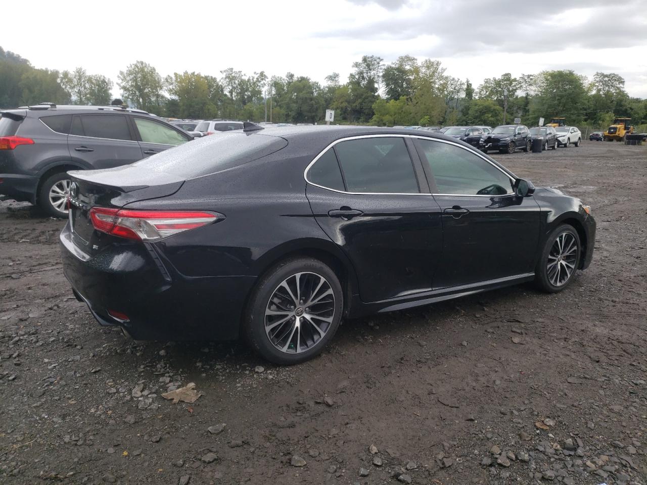Obraz 3 z 2020 TOYOTA CAMRY SE 2020 z VIN 4T1G11AK0LU948165