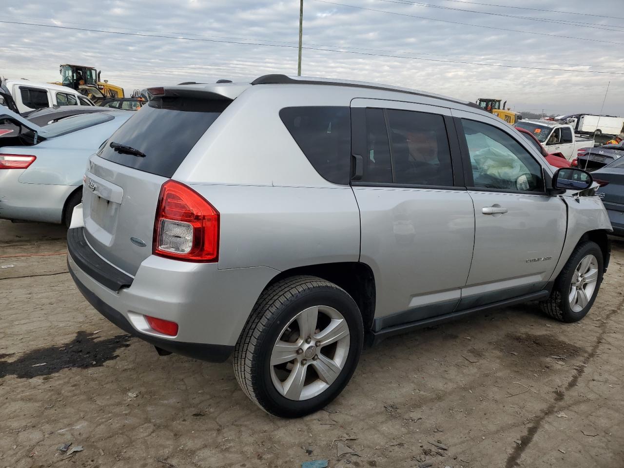 Obraz 3 z 2011 JEEP COMPASS SPORT 2011 z VIN 1J4NF1FB9BD280302