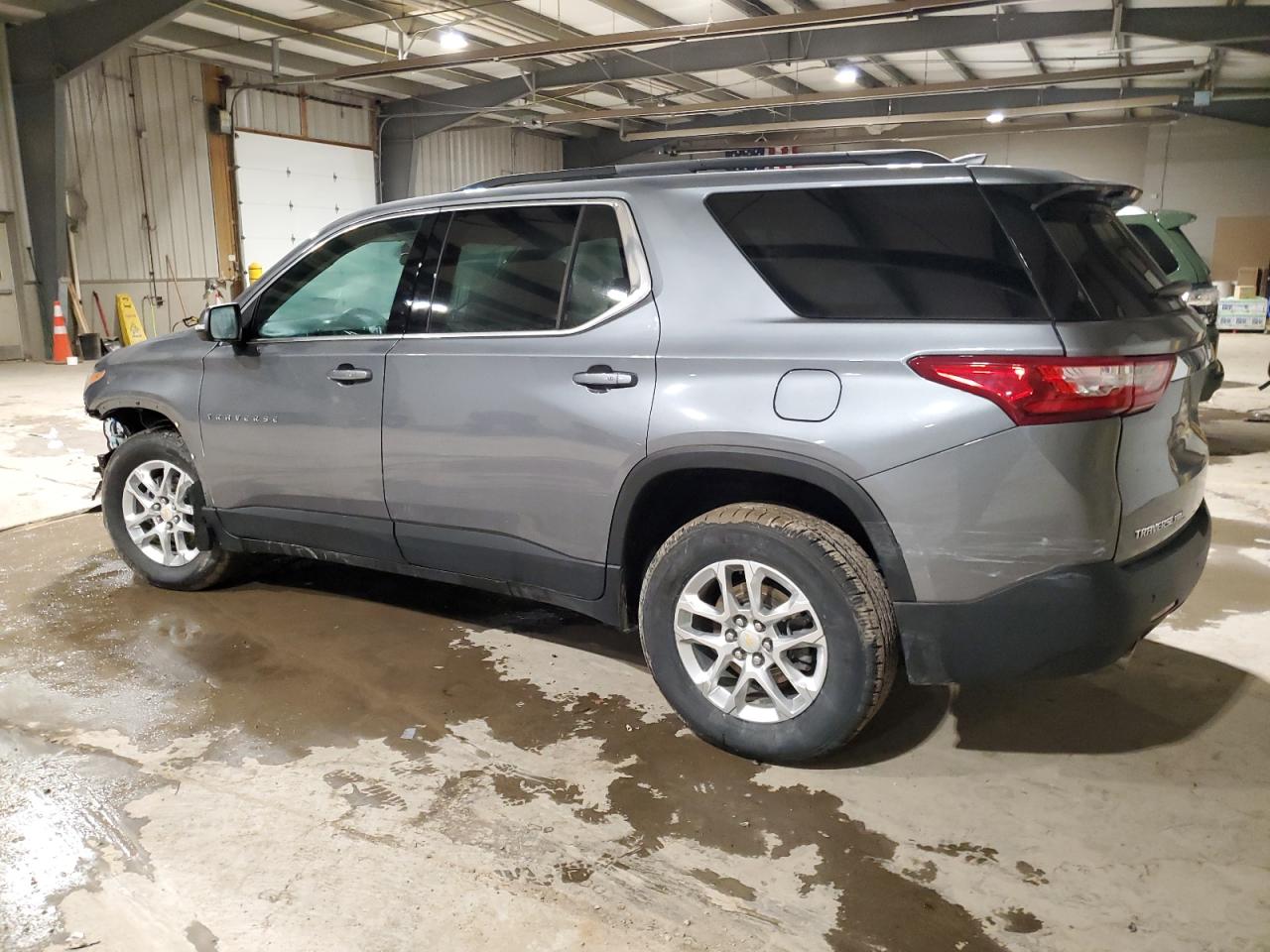 Obraz 2 z 2021 CHEVROLET TRAVERSE LT 2021 z VIN 1GNEVHKW1MJ221668