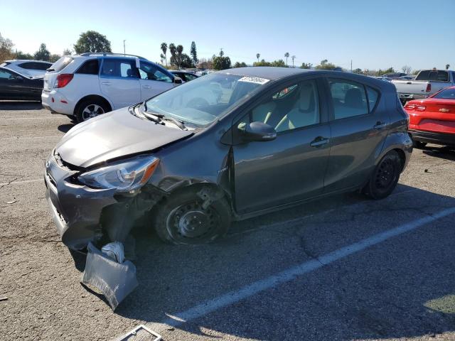 Изображение 1 2015 TOYOTA PRIUS C  2015 с VIN JTDKDTB32F1577427