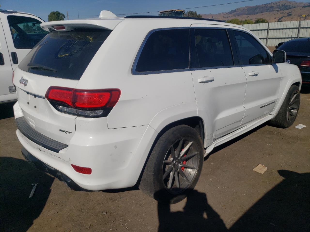 Obraz 3 z 2015 JEEP GRAND CHEROKEE SRT-8 2015 z VIN 1C4RJFDJ2FC803054