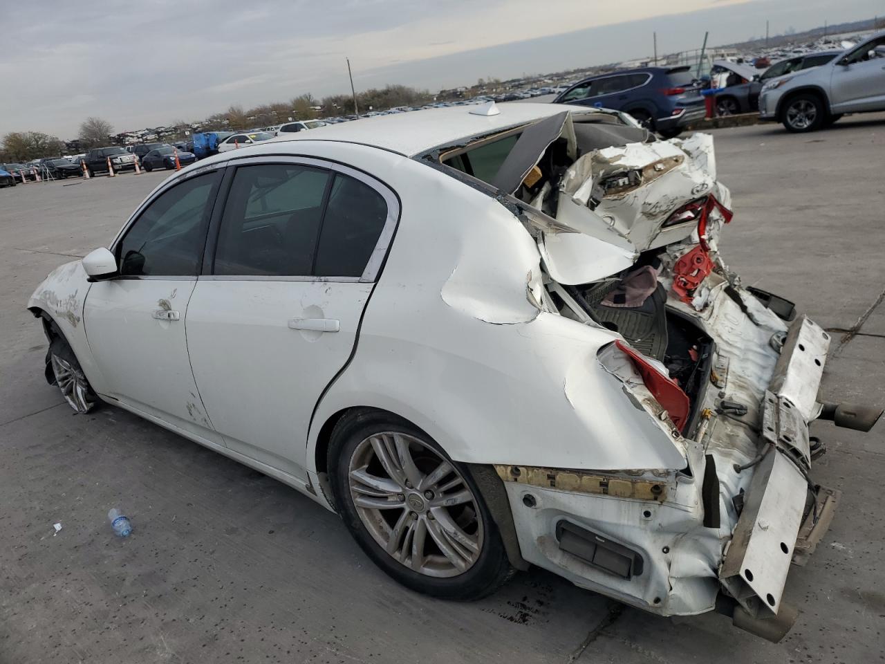 Obraz 2 z 2011 INFINITI G25 BASE 2011 z VIN JN1DV6AP5BM602747