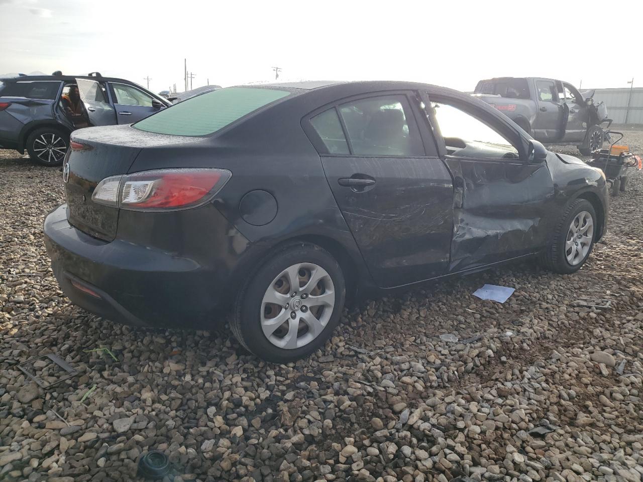 Obraz 3 z 2011 MAZDA 3 I 2011 z VIN JM1BL1UF8B1443269