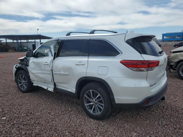 Image 2 of 2019 TOYOTA HIGHLANDER SE 2019 with VIN 5TDKZRFH9KS311328