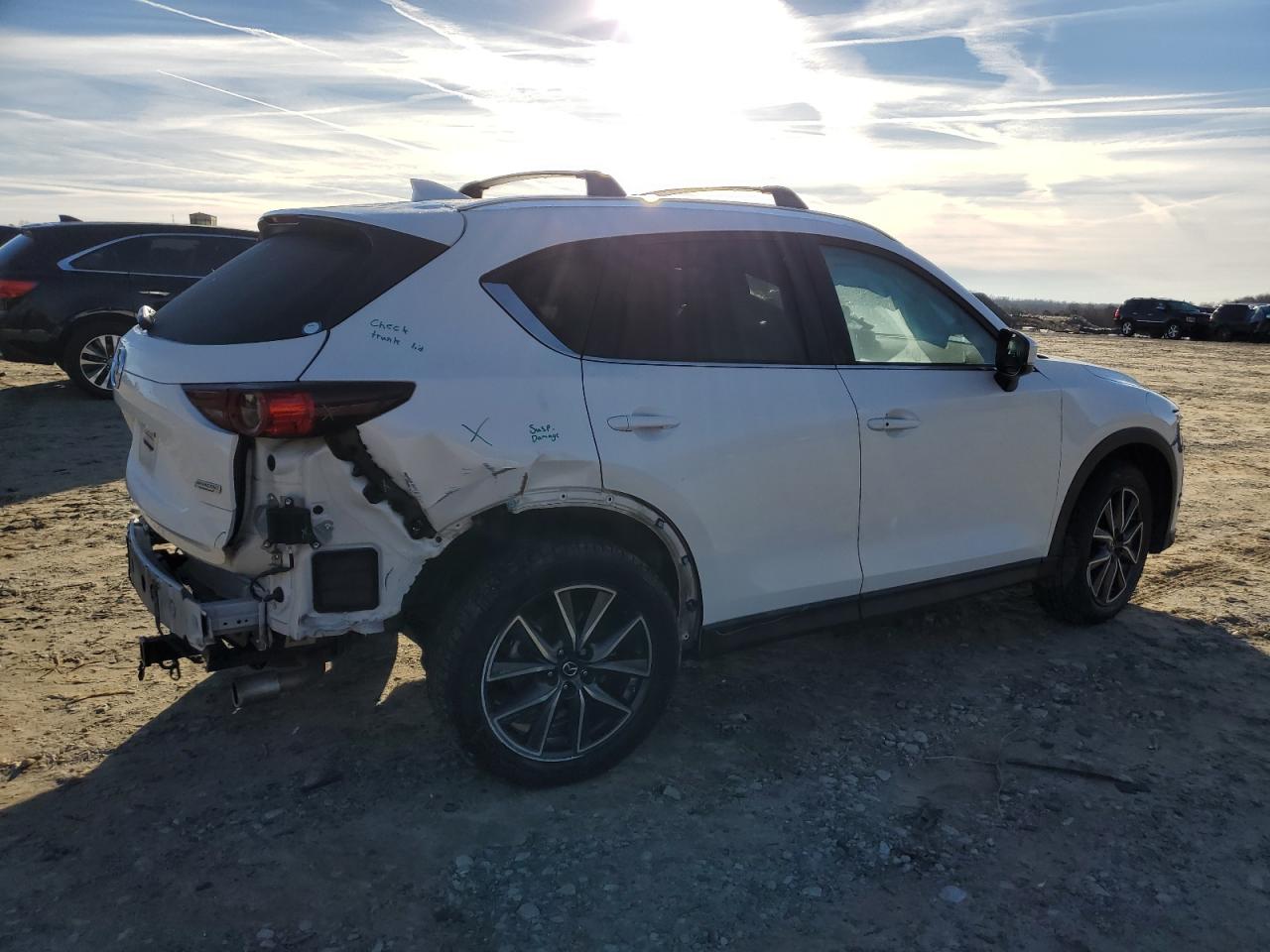 Obraz 3 z 2018 MAZDA CX-5 TOURING 2018 z VIN JM3KFACM6J1348674
