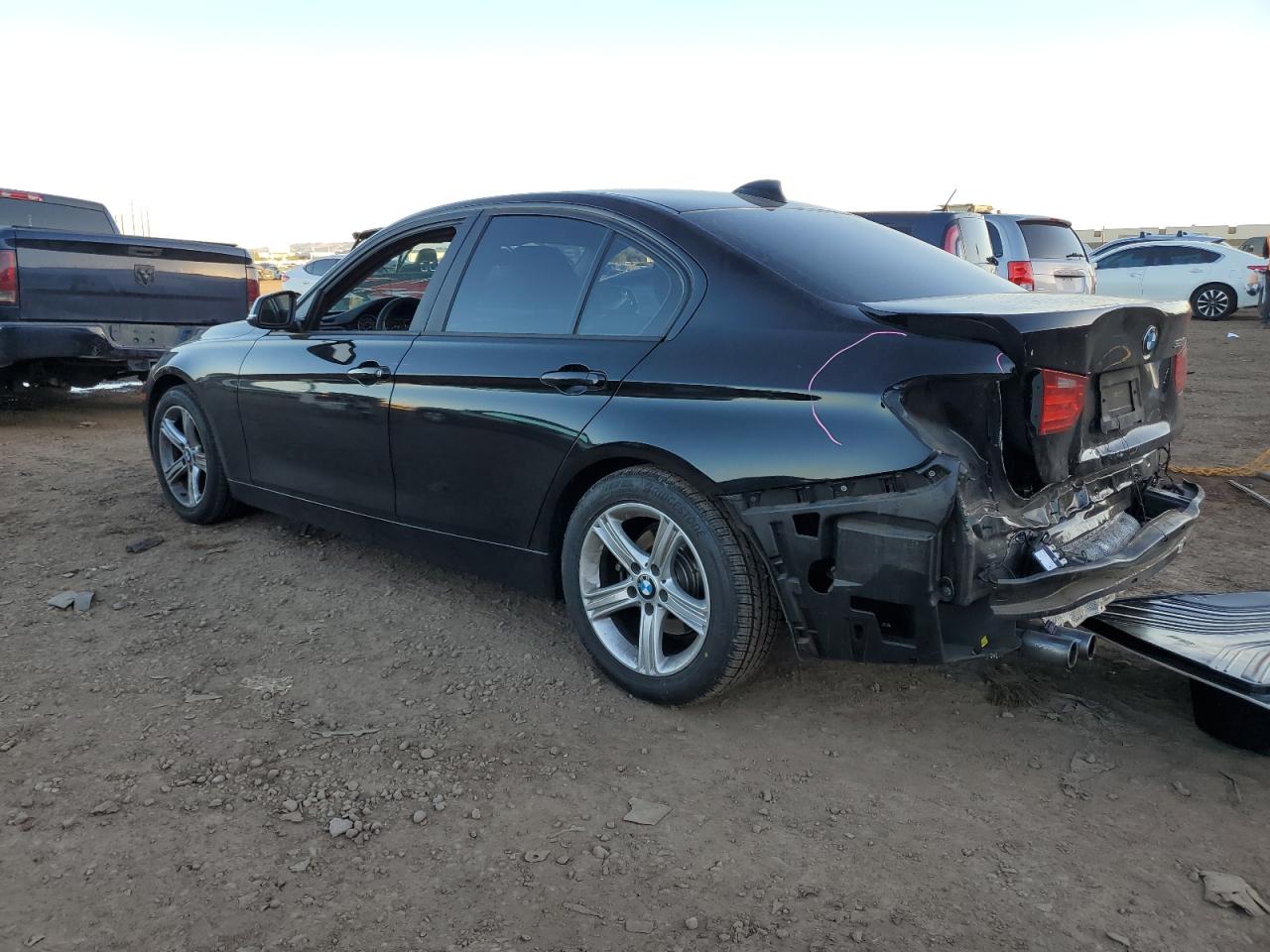 Obraz 2 z 2014 BMW 328 I SULEV 2014 z VIN WBA3C1C54EK105411