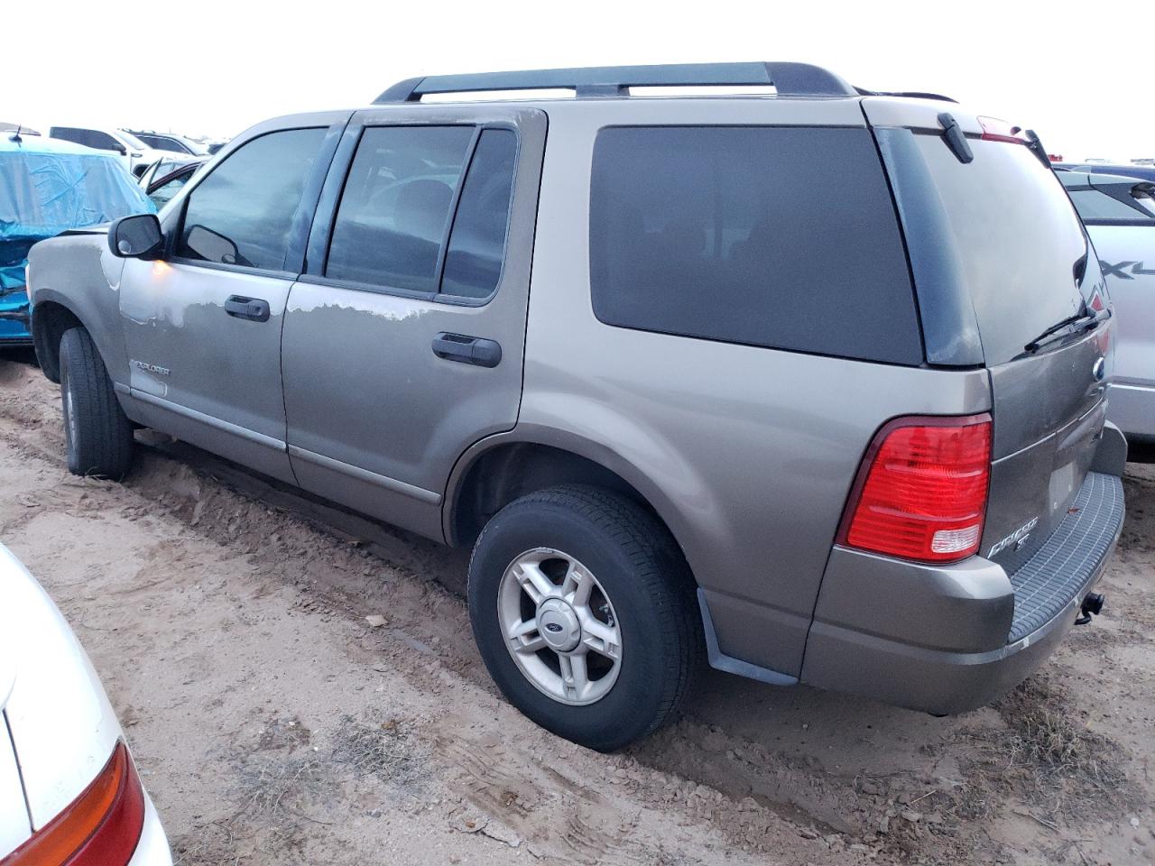 Image 2 of 2005 FORD EXPLORER XLT 2005 with VIN 1FMZU73K25UB41729