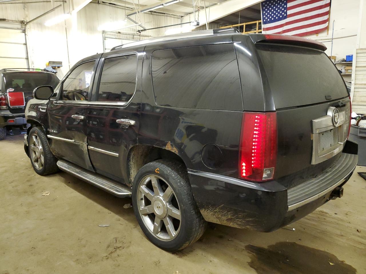 Изображение 2 2007 CADILLAC ESCALADE LUXURY 2007 с VIN 1GYFK63817R381544