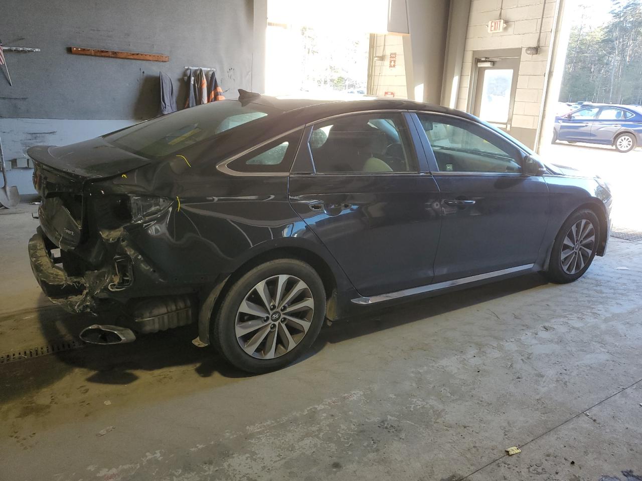 Image 3 of 2015 HYUNDAI SONATA SPORT 2015 with VIN 5NPE34AF1FH040977