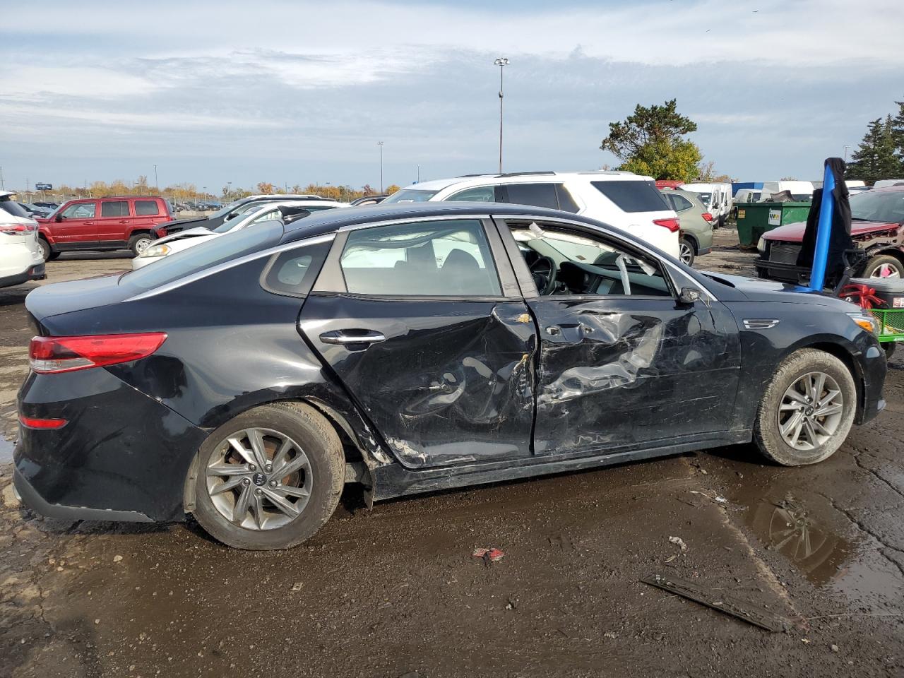 Image 3 of 2019 KIA OPTIMA LX 2019 with VIN 5XXGT4L31KG281472
