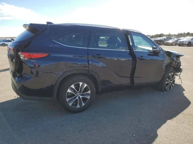 Image 3 of 2021 TOYOTA HIGHLANDER XLE 2021 with VIN 5TDGZRBH9MS119938