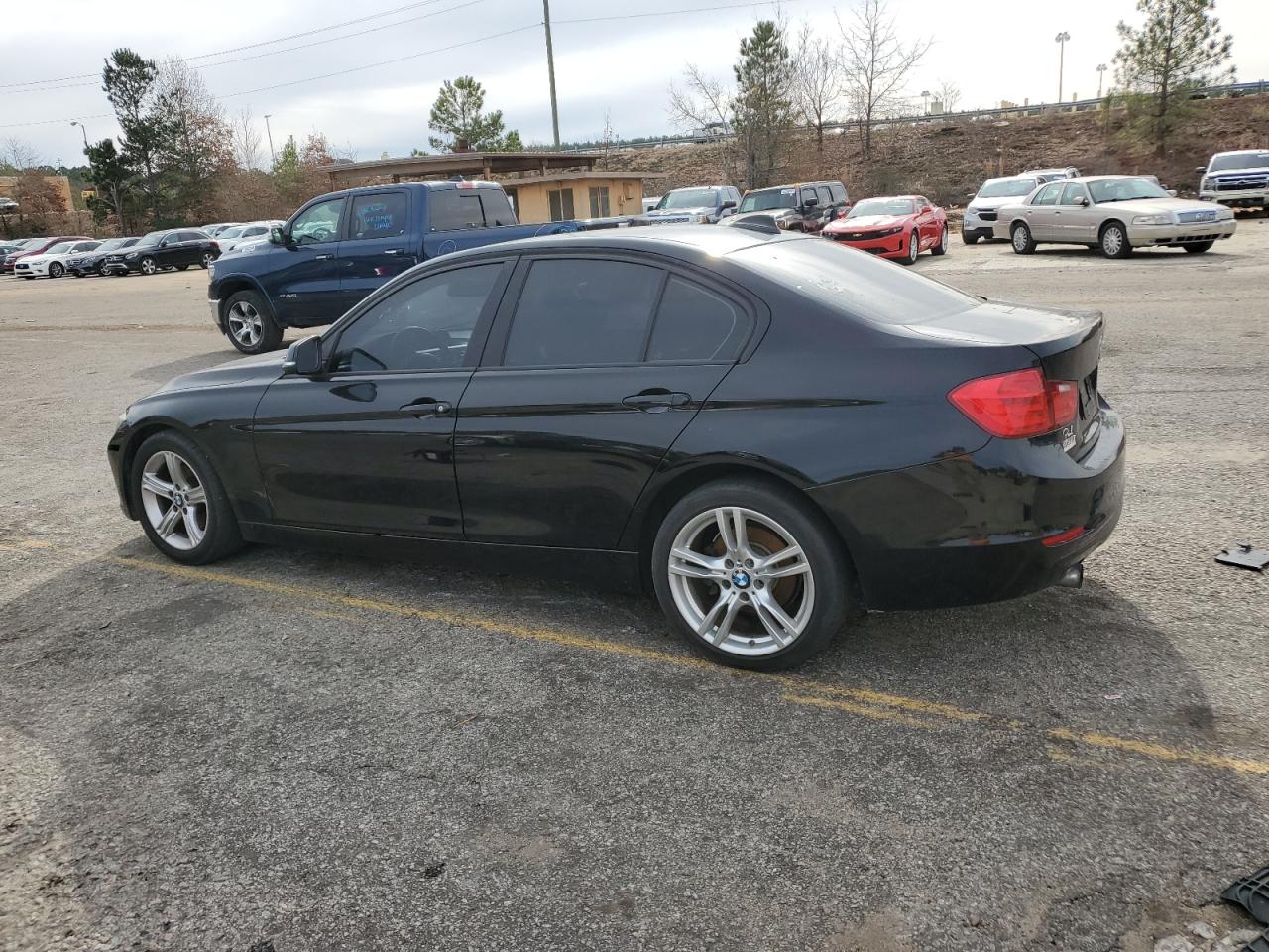 Изображение 2 2015 BMW 320 I 2015 с VIN WBA3B1G53FNT03622