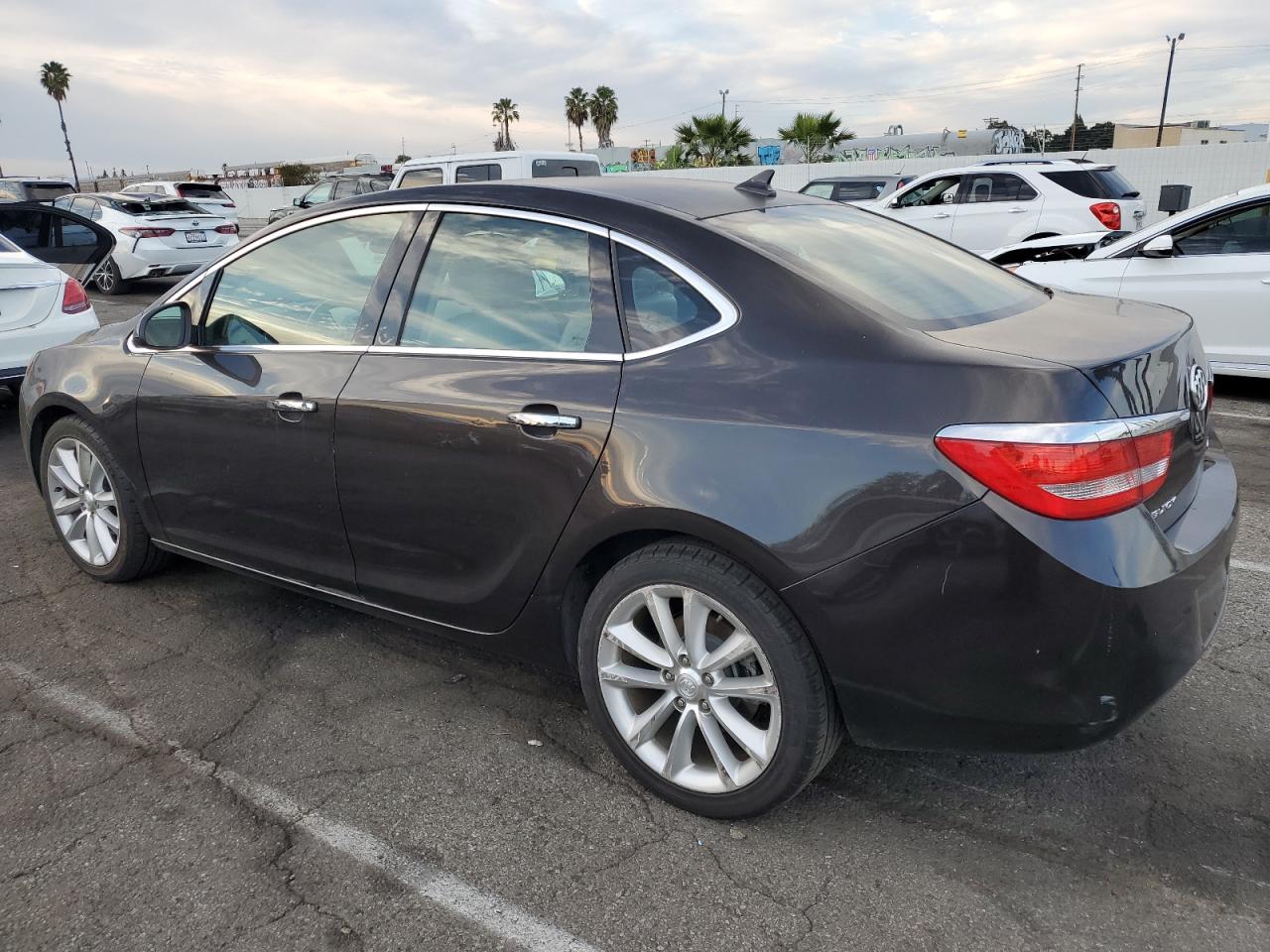 Obraz 2 z 2013 BUICK VERANO  2013 z VIN 1G4PP5SK3D4207384